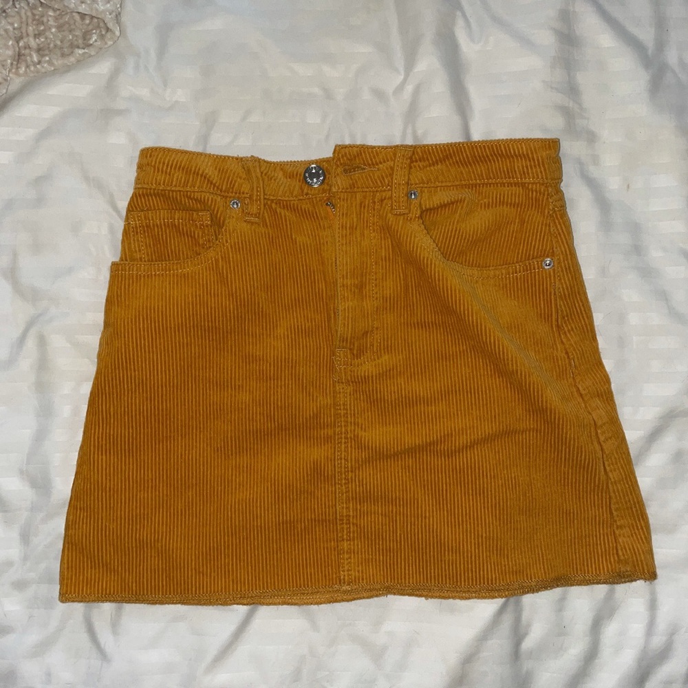 Velvety ribbed miniskirt
